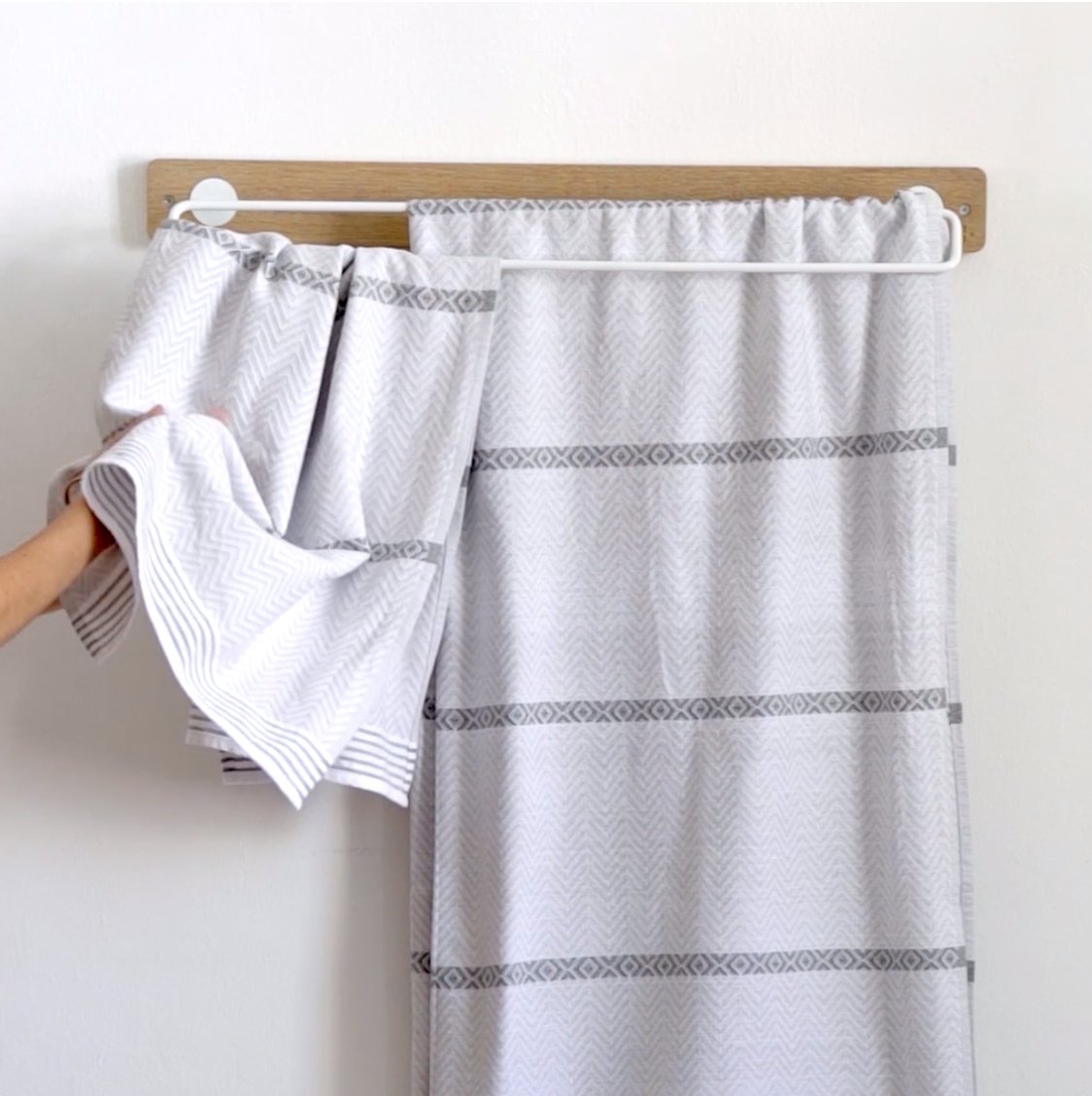 https://www.homebodydenver.com/cdn/shop/products/cotton-tawulo-hand-towel-903244.jpg?v=1637952025